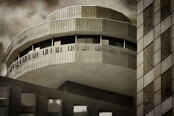 Downtown Houston Round Building